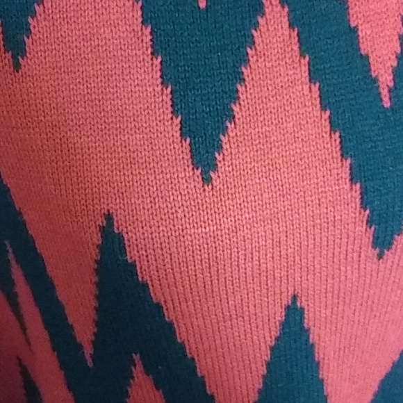 EMERSON STREET Women's Poncho - Picture 2 of 13